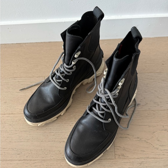 Sorel Brex Lace Booties in Black, Chalk - Picture 2 of 10